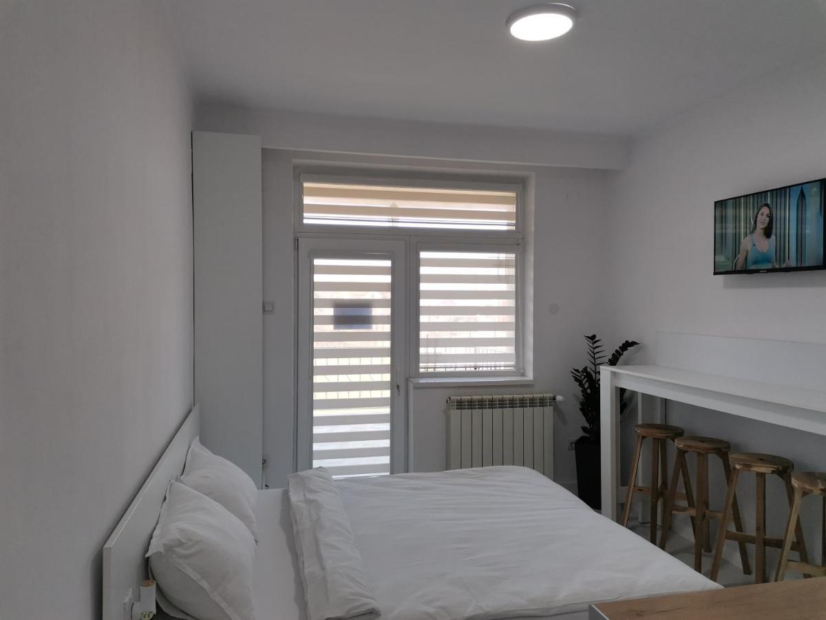 Villa Casuta Cu Tei Oradea Zimmer foto