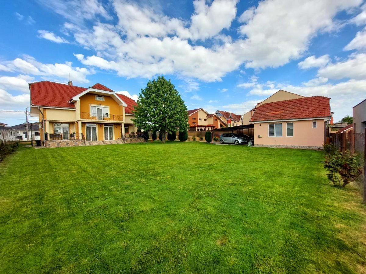 Villa Casuta Cu Tei Oradea Exterior foto