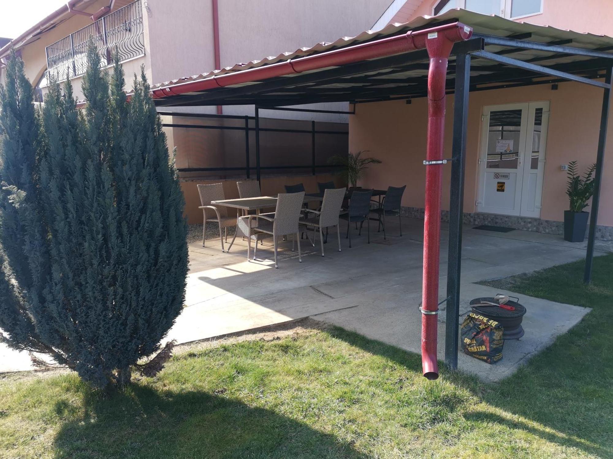 Villa Casuta Cu Tei Oradea Zimmer foto
